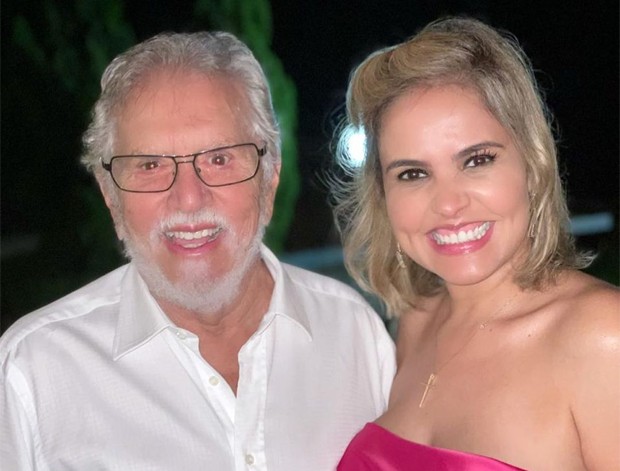 Carlos Alberto e a esposa Renata. (Foto: Reprodução/Instagram)