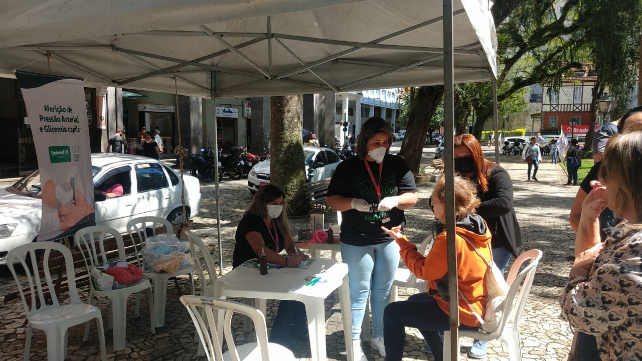 Unimed Petrópolis promove ação de saúde na Praça Dom Pedro (Foto: Divulgação)