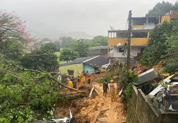 Deslizamento de terra em Angra dos Reis, RJ. (Foto: Divulgação/Defesa Civil)