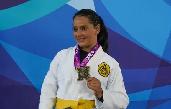 Atleta friburguense de 11 anos participa do Campeonato Brasileiro de Jiu-jitsu em junho.